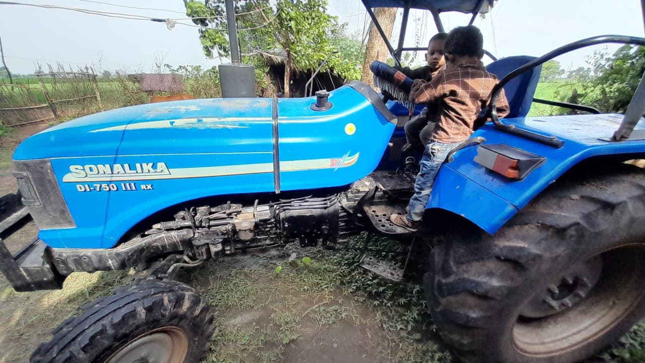 Sonalika DI 750III (4)