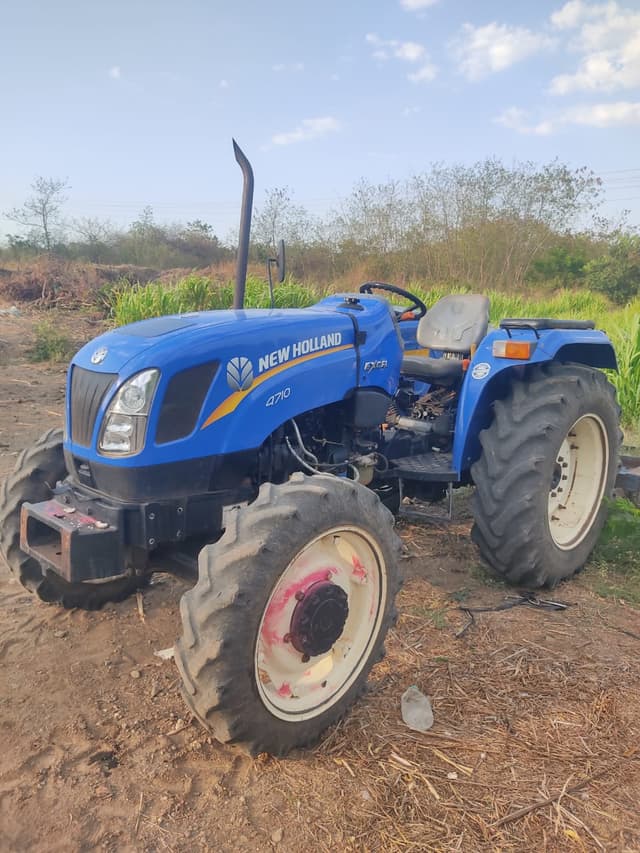 New holland 4710 4WD (2)