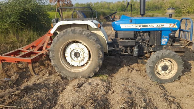 New holland 3230 TX Super 4WD (3)