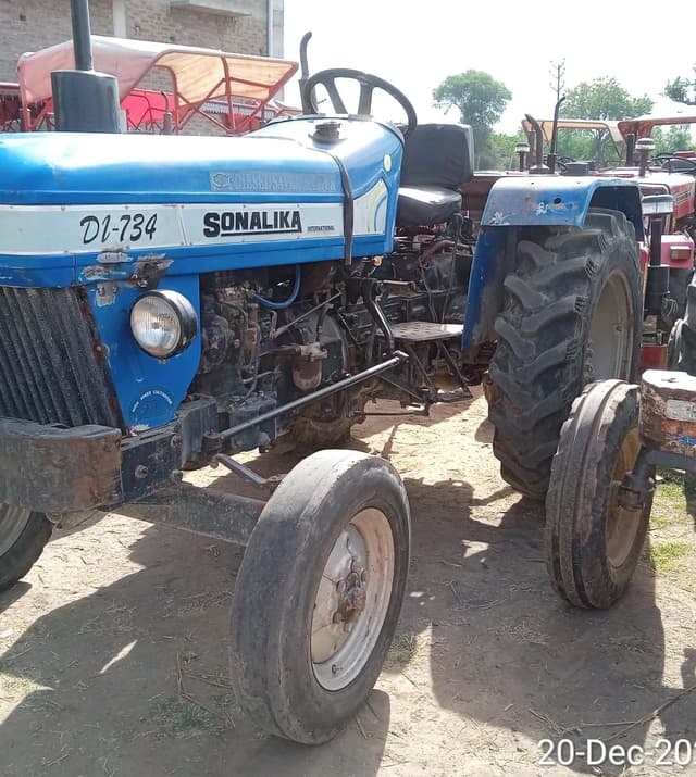 Sonalika DI 734 (2)