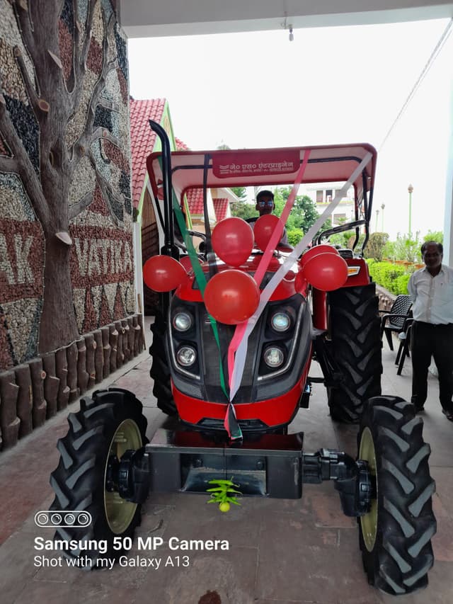 Solis 5015 E 4WD (2)