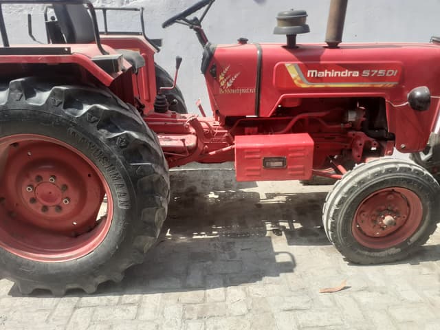 Mahindra 575 DI (4)