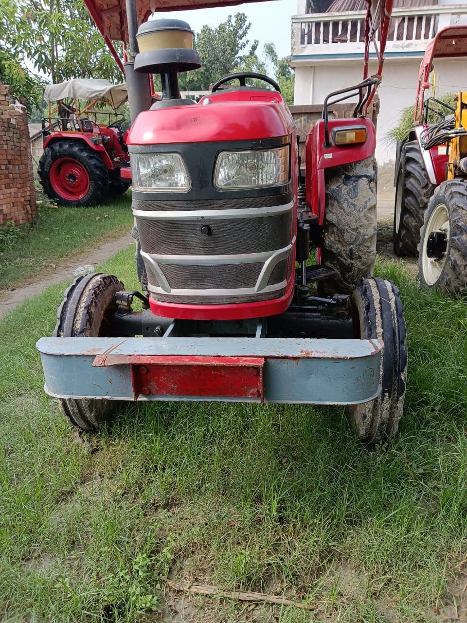 Mahindra YUVO 275 DI