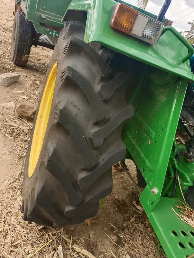 John deere 5105 (3)