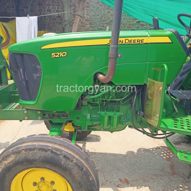 John deere 5210 2WD (2)