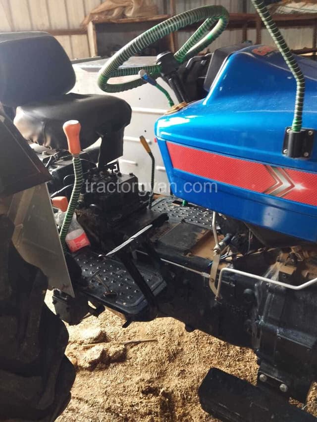 Powertrac 439 Plus (3)