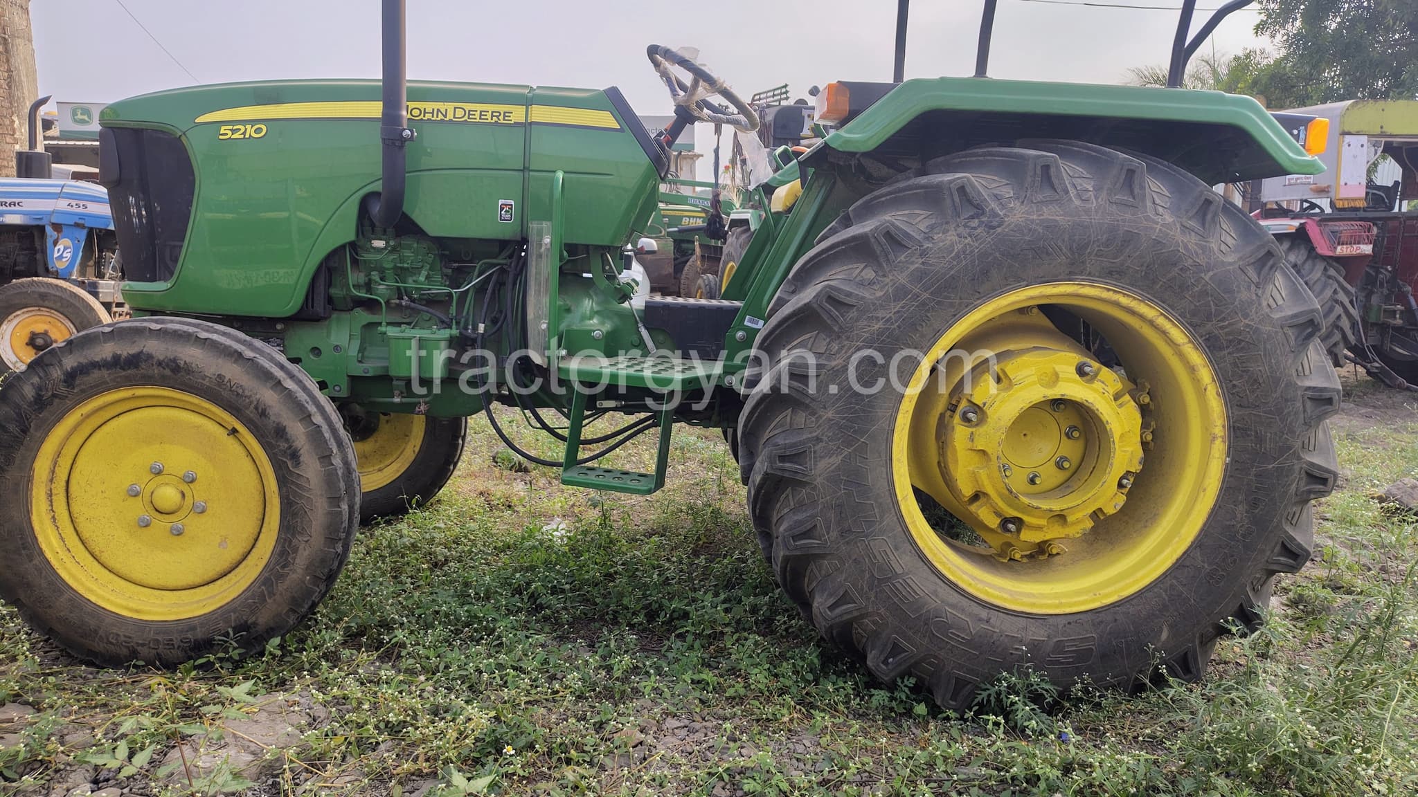 John deere 5210 2WD (2)