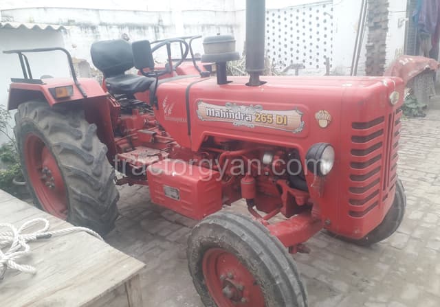 Mahindra 245 di Orchard (2)