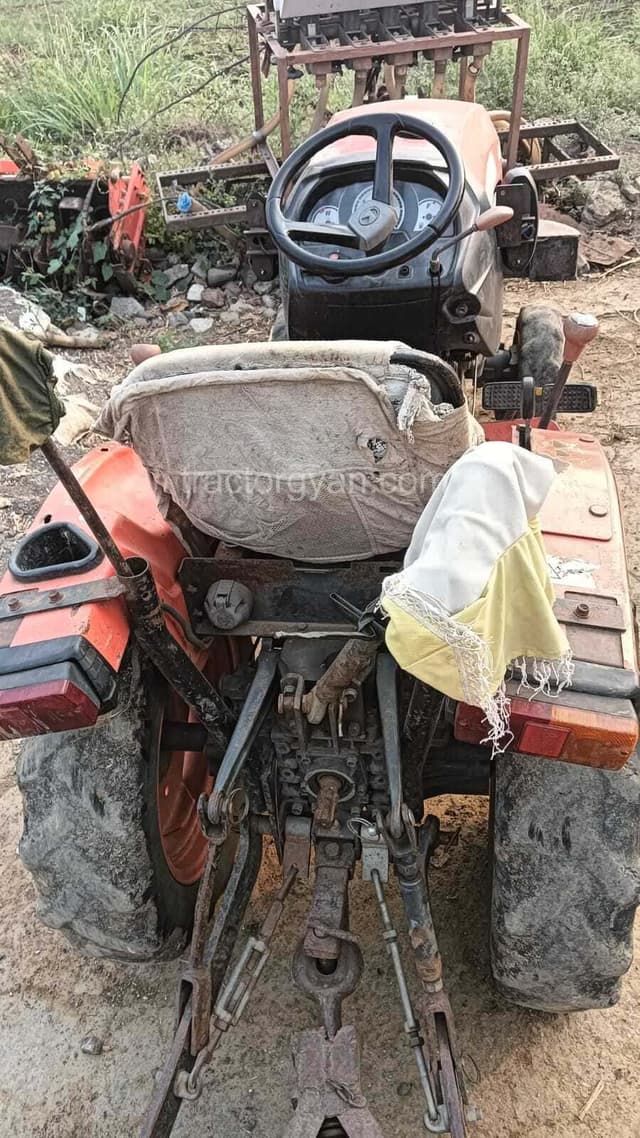 Kubota NeoStar A211N 4WD (2)