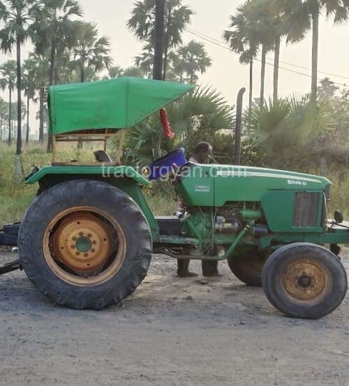 John deere 5038 D (2)