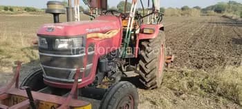 Mahindra YUVO 575 DI (1)