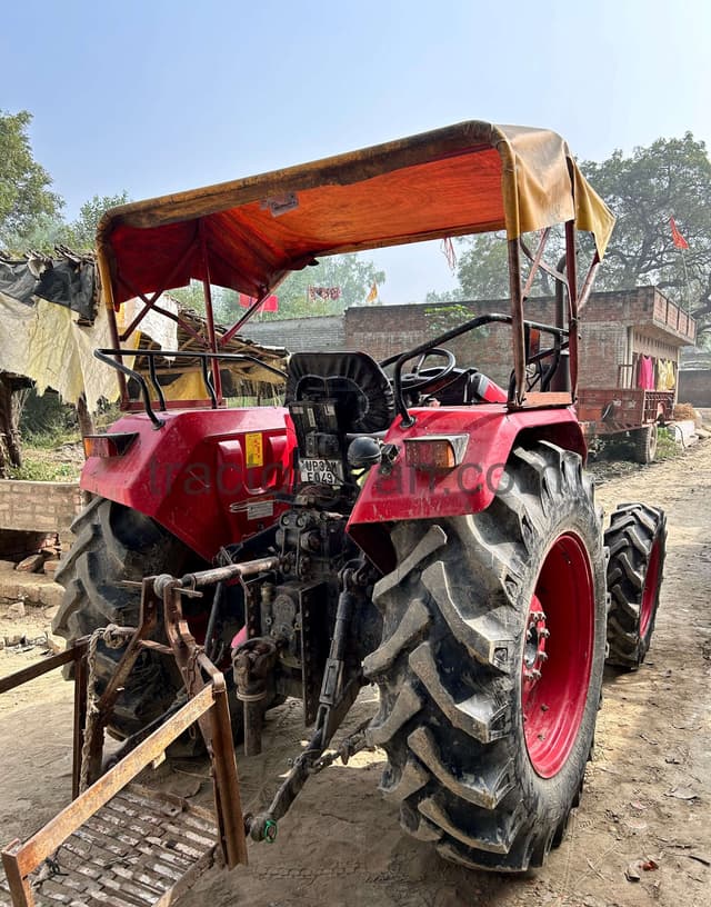 Mahindra Yuvo 575 DI 4WD (4)