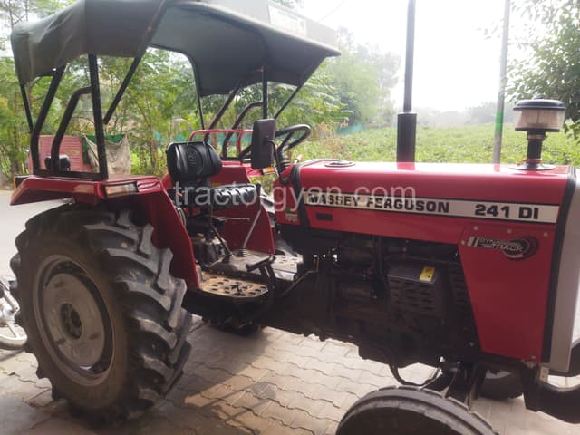 Massey ferguson 241 DYNATRACK (2)