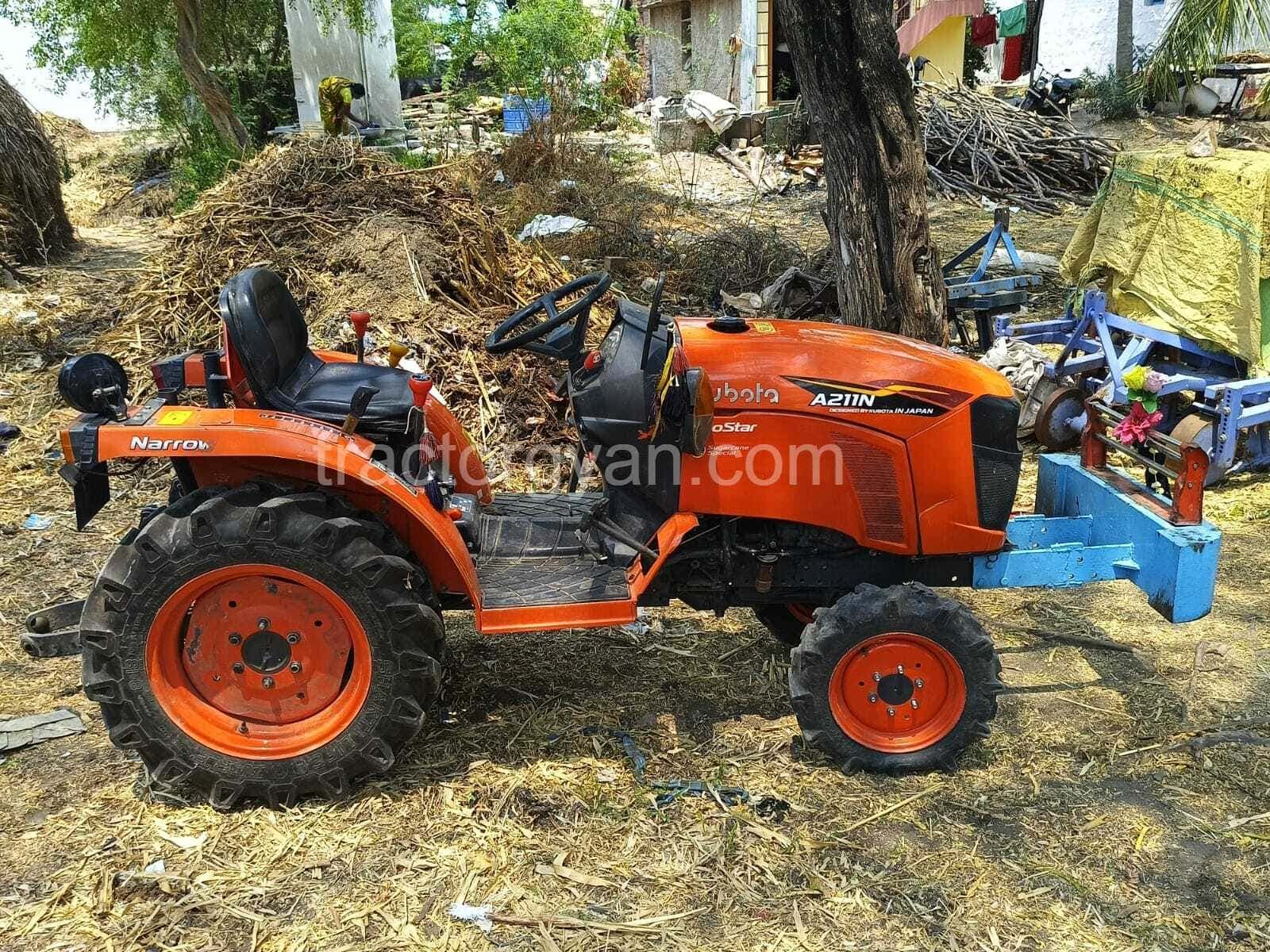 Kubota NeoStar A211N 4WD (3)