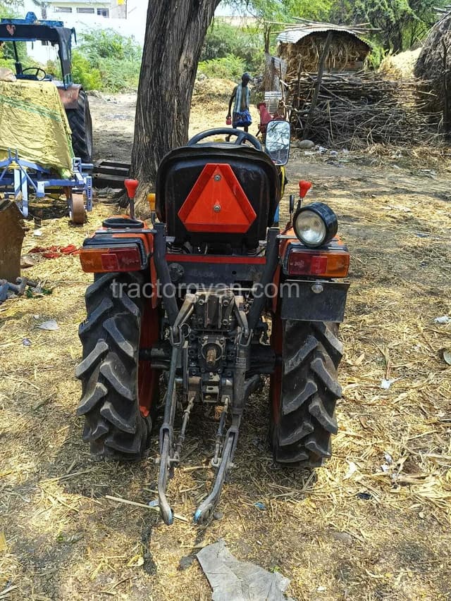 Kubota NeoStar A211N 4WD (4)