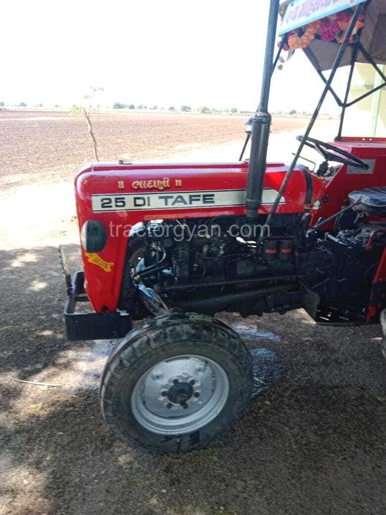 Massey ferguson TAFE 30 DI Orchard Plus (3)