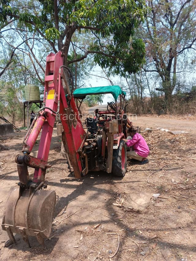 Mahindra Yuvraj 215 NXT NT (2)