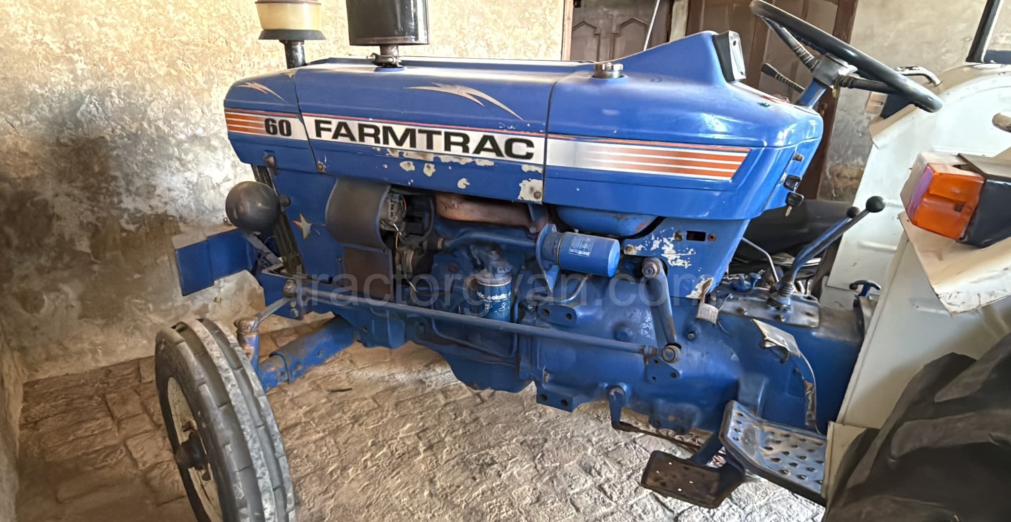 Farmtrac 60 Classic (2)