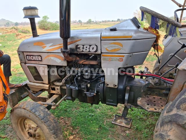 Eicher 380 (2)