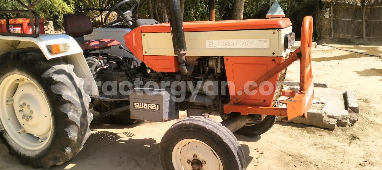 Swaraj 724 FE 4wd (4)