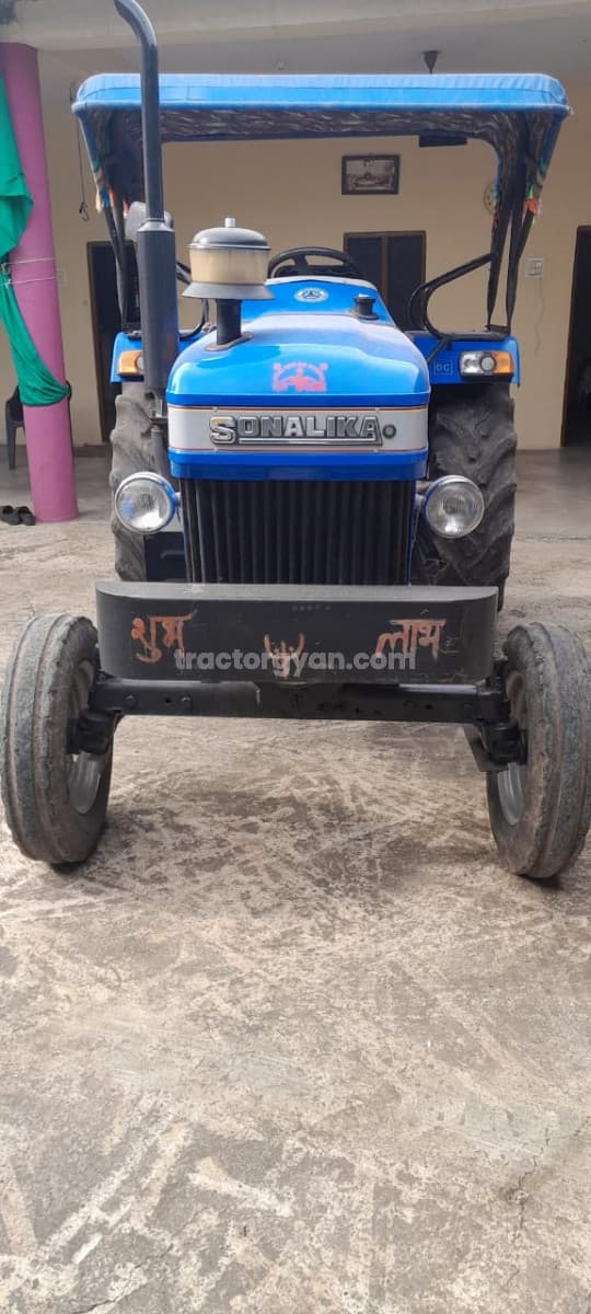 Sonalika DI 745 III Sikander
