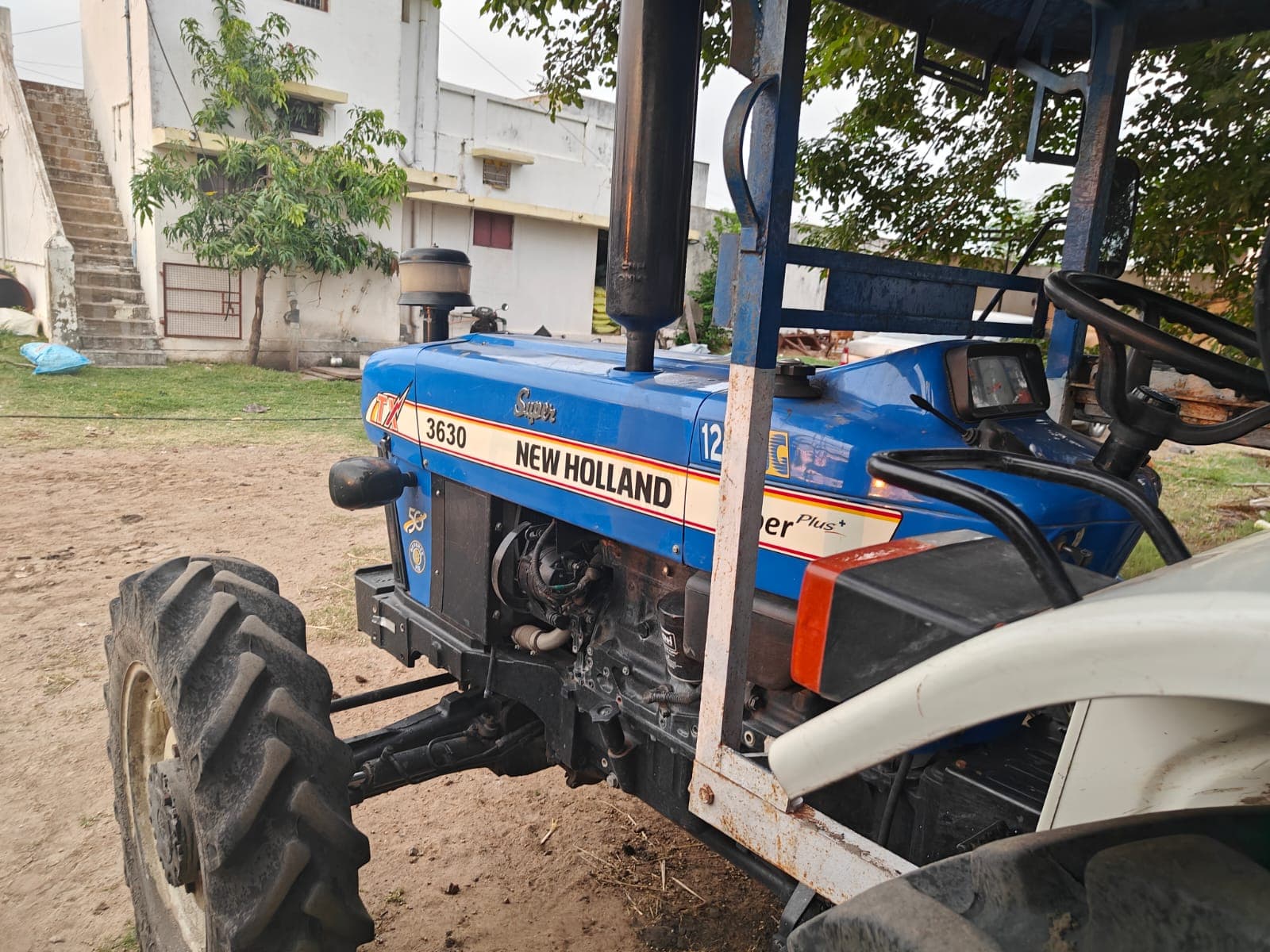 New holland 3630 TX Special Edition 4WD (3)