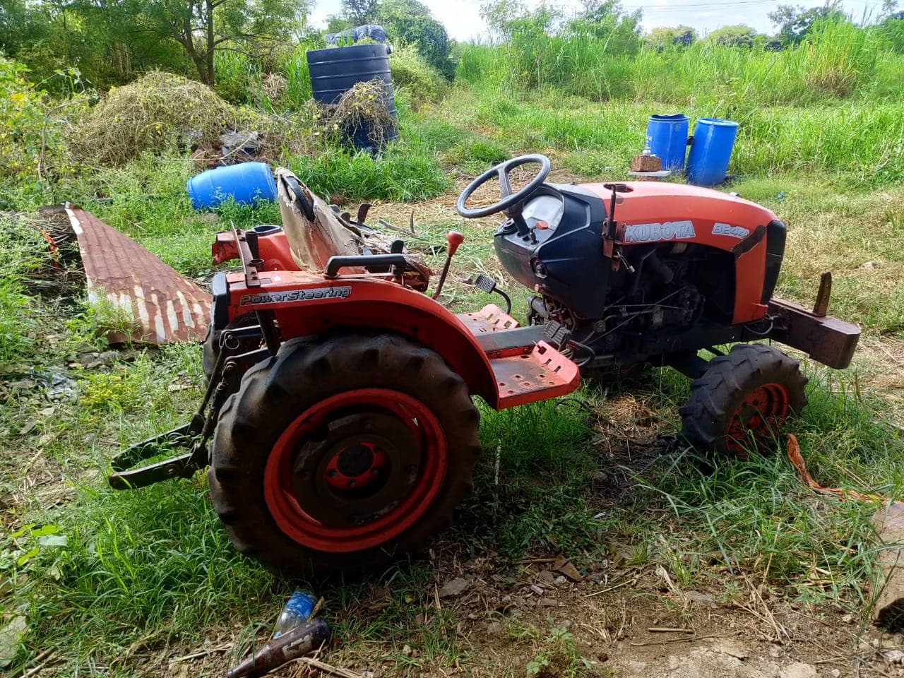 Kubota Neostar B2441 4WD (4)