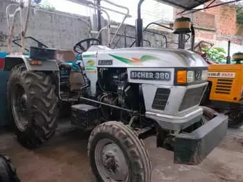 Eicher 380 (1)