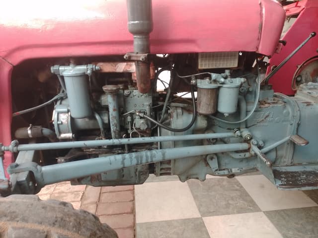 Massey ferguson 1035 DI (2)