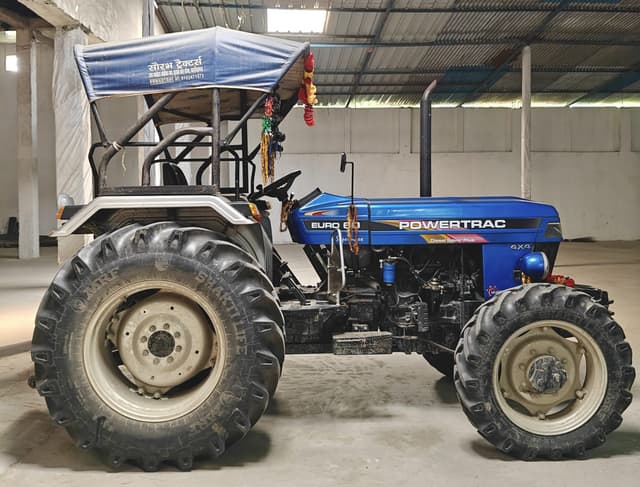 Powertrac Euro 60 Next 4wd (60HP) (3)