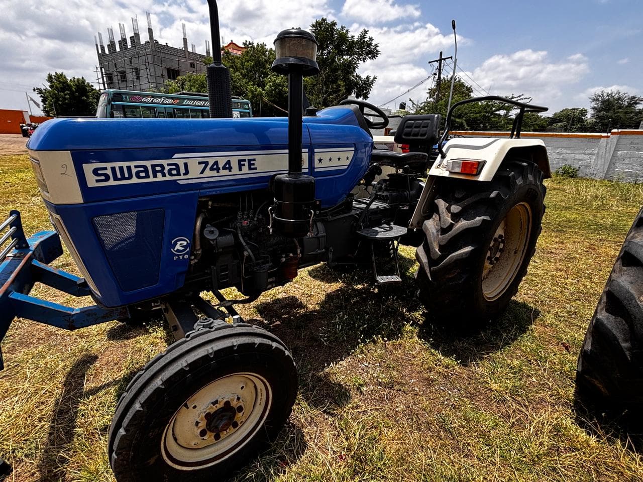 Swaraj 744 FE (HP) (2)