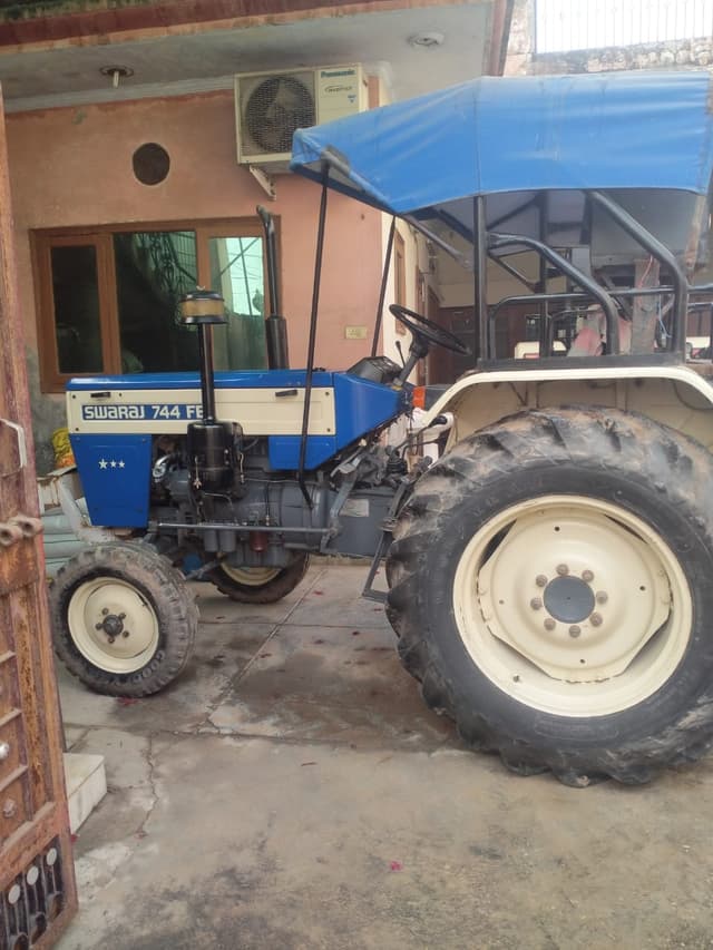 Swaraj 744 FE (HP) (4)