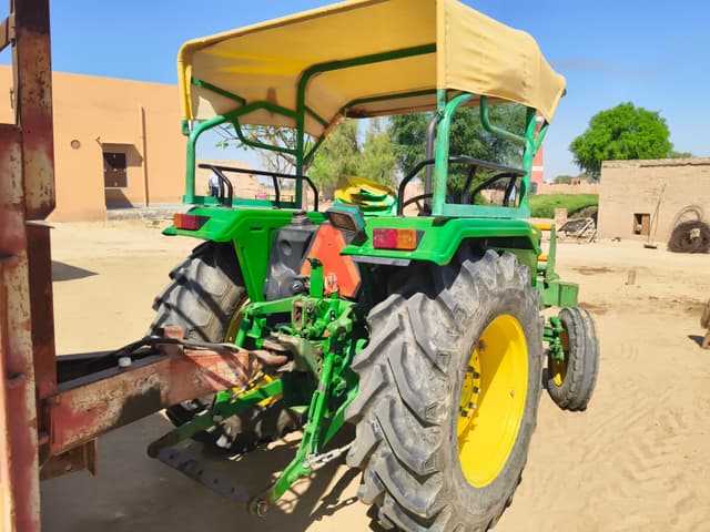 John deere 5050 D (50HP) (2)