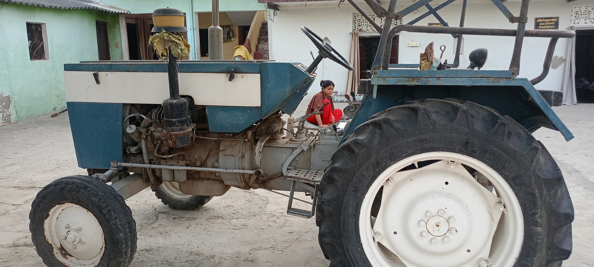 Swaraj 735 FE (HP) (4) Swaraj 735 FE (HP) (4)