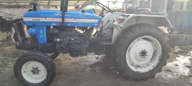 Powertrac 434 DS (35HP) (2)