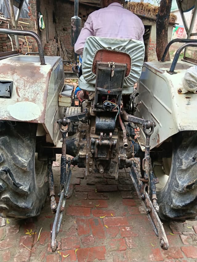 Powertrac 439 DS Plus (41HP) (2)