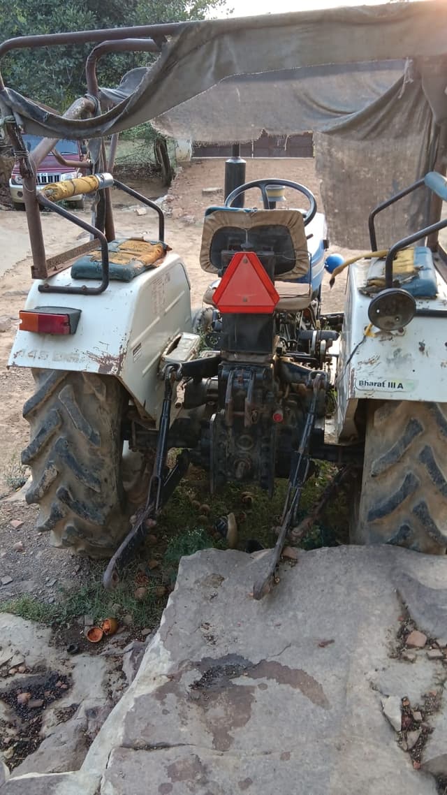 Powertrac 445 Plus (47HP) (3)