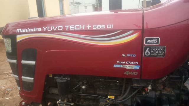 Mahindra Yuvo Tech Plus 585 DI Special Edition (49.3HP) (3)