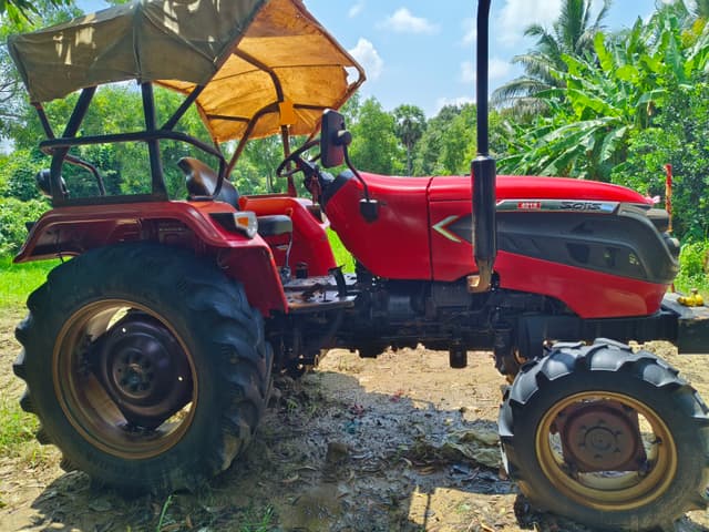 Solis 4215 E 4WD (43HP) (1)