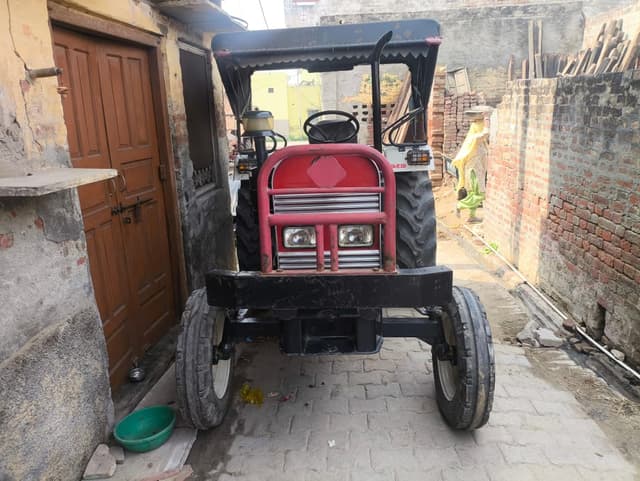 Eicher 242 (25HP) (1)