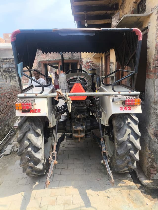 Eicher 242 (25HP) (2)