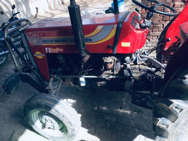 Massey ferguson 241 DI Maha Shakti (2)