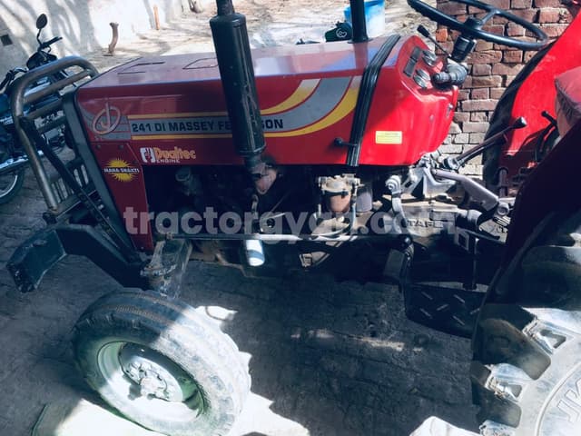 Massey ferguson 241 DI Maha Shakti (2)