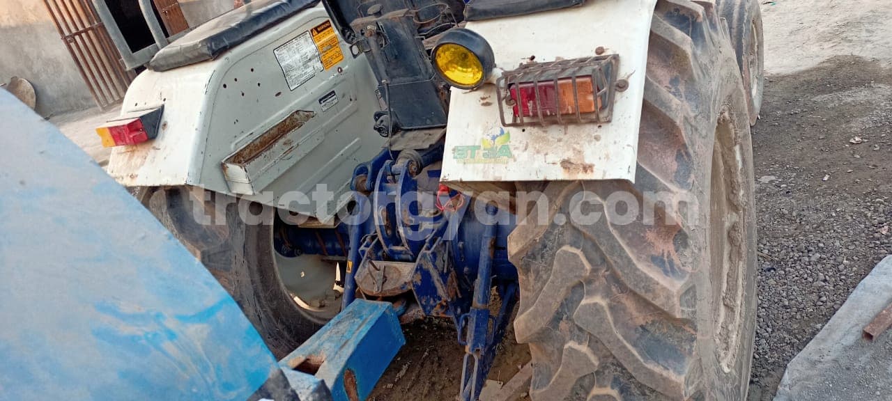 Farmtrac 6055 (4)