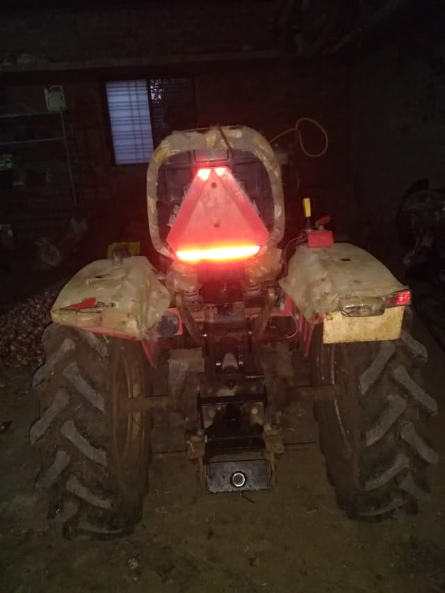 Vst shakti MT 180D (3)