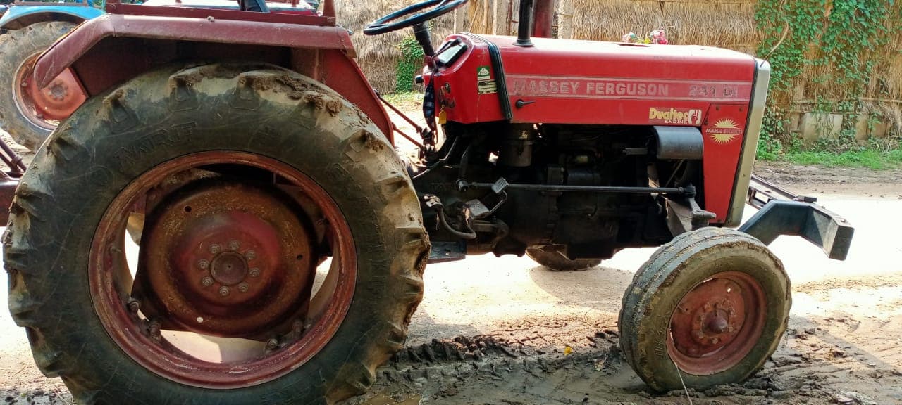 Massey ferguson 241 DI Maha Shakti (4)