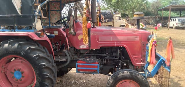 Mahindra 595 DI TURBO (2)