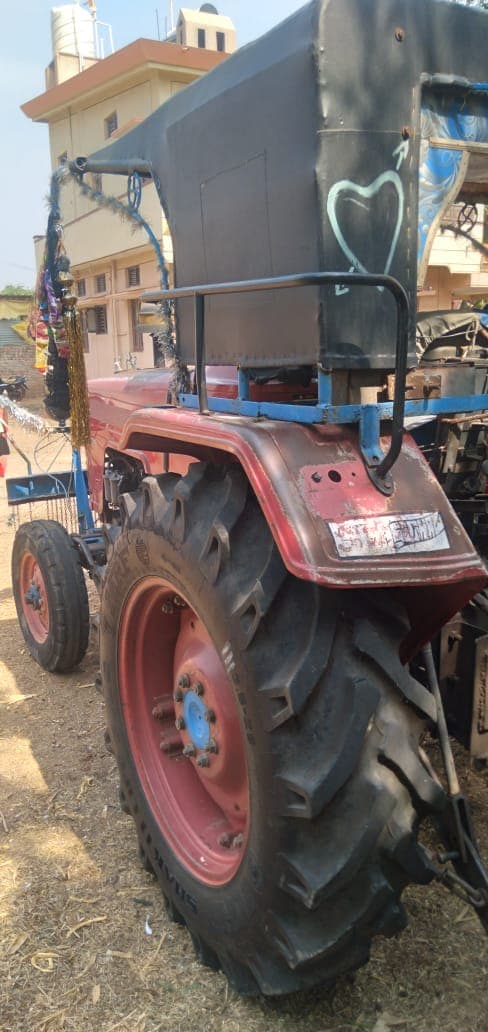 Mahindra 595 DI TURBO (4)