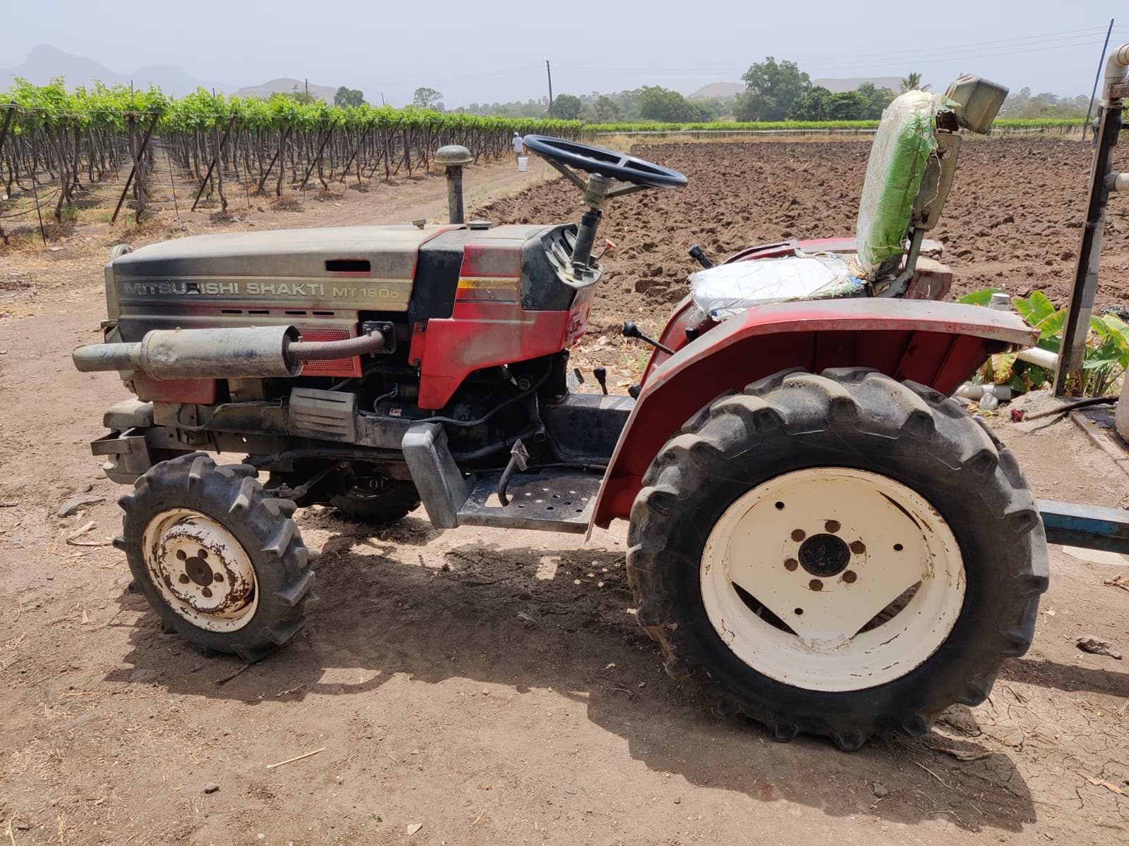 Vst shakti MT 180D (2)