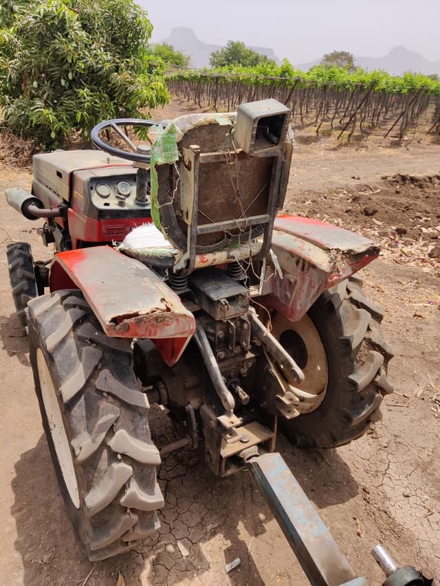 Vst shakti MT 180D (3)